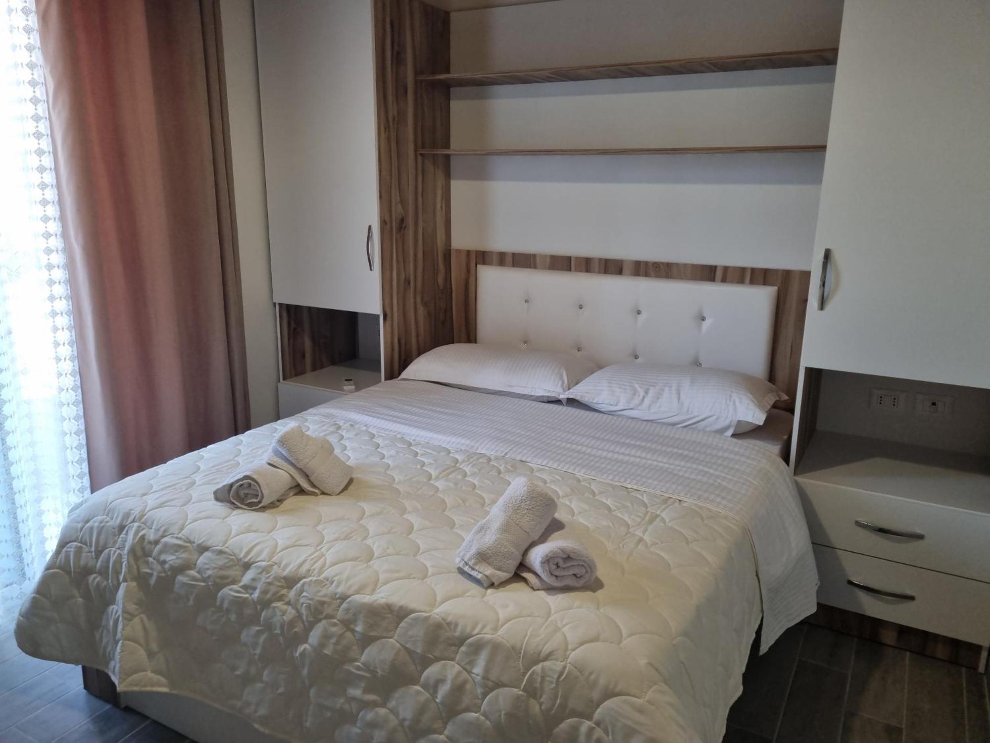 Vila Soleil Vlorë Exterior foto